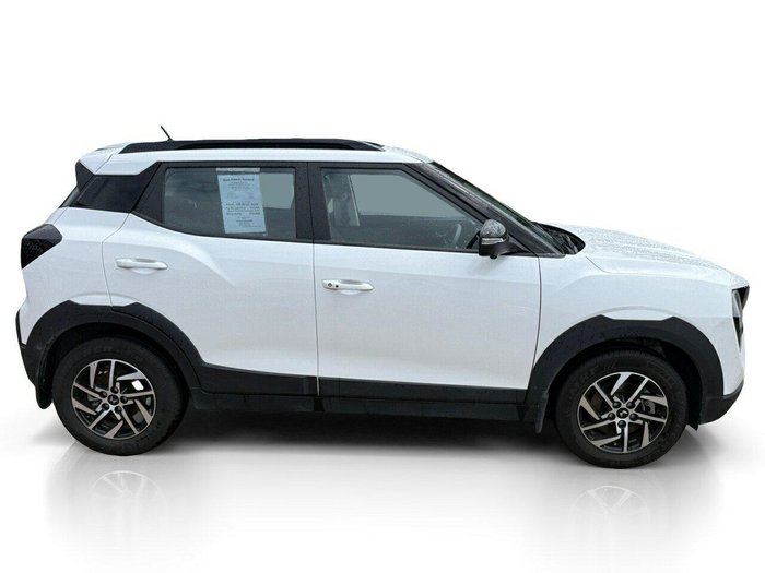 2025 Mahindra XUV3XO AX5L