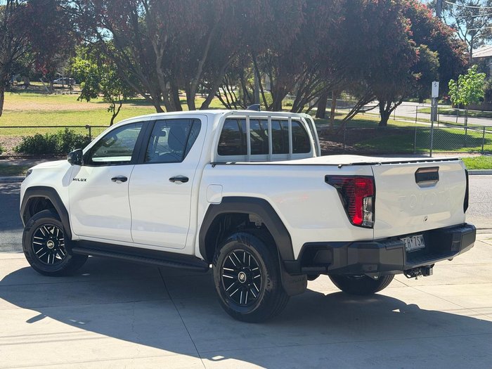 2026 Toyota Hilux SR 48V