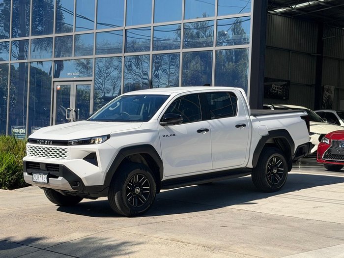 2026 Toyota Hilux SR 48V