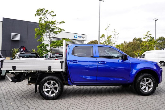 2025 Isuzu D-MAX LS-M