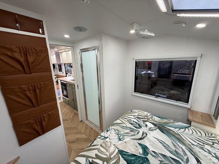 2026 Hilltop Caravans Thredbo 22