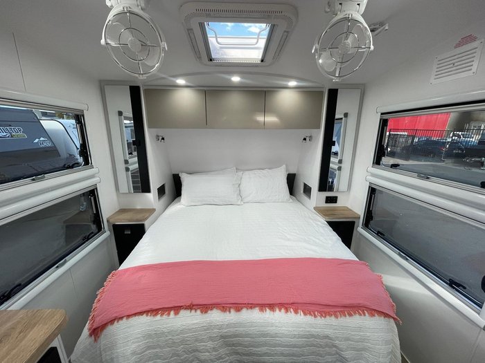 2026 Hilltop Caravans H18