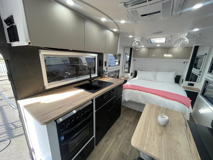 2026 Hilltop Caravans H18