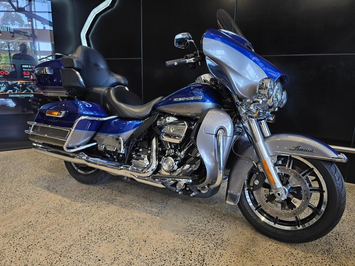2017 Harley-Davidson Ultra Limited 107 (FLHTK)
