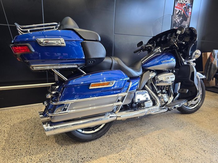 2017 Harley-Davidson Ultra Limited 107 (FLHTK)