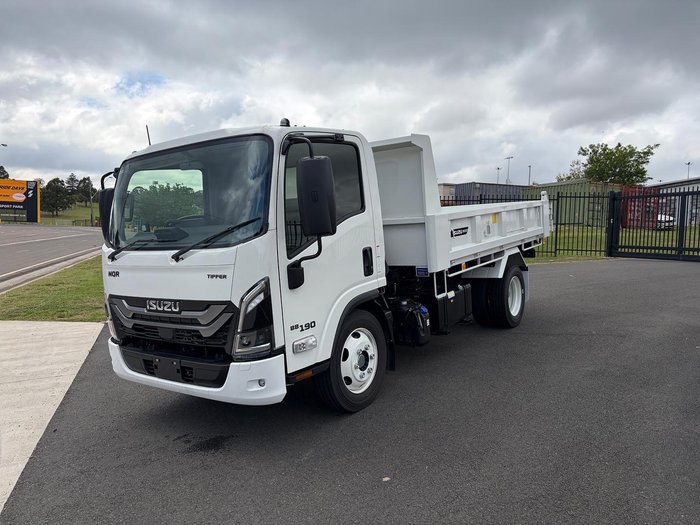 2026 Isuzu N Series NQR 88/80-190 AM D38 Tipper