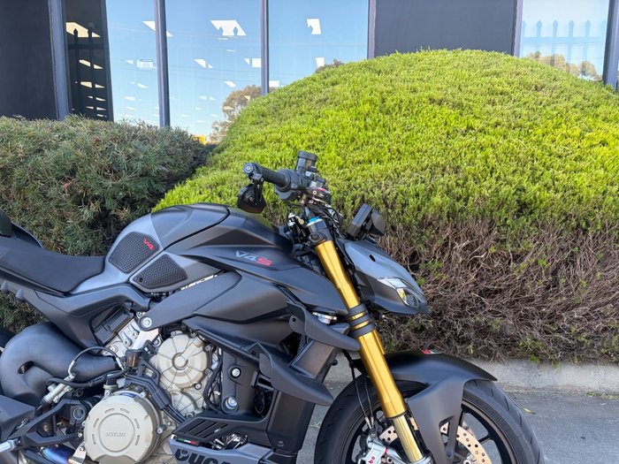 2024 DUCATI STREETFIGHTER V4 S
