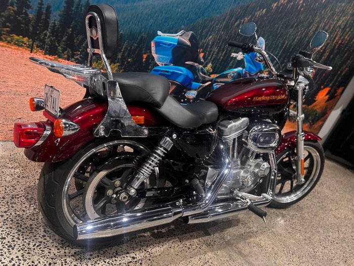 Harley-Davidson SuperLow 883 (XL883L) Sportster