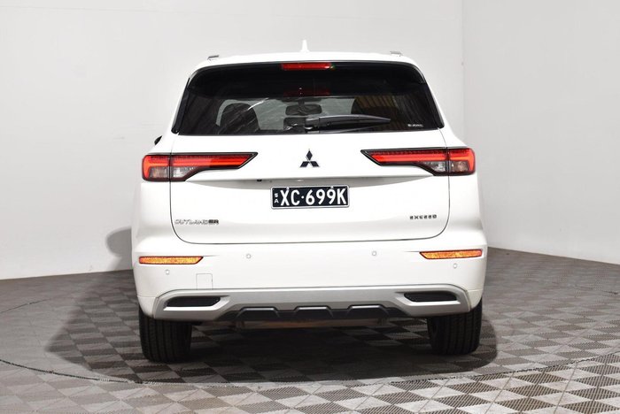 2022 Mitsubishi Outlander Exceed