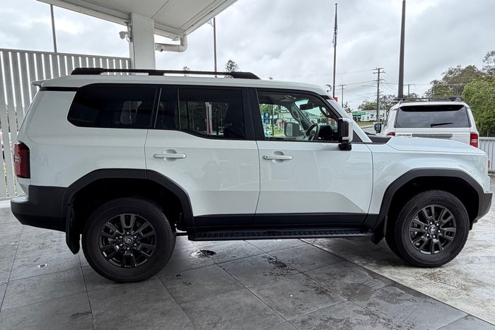 2025 Toyota Landcruiser Prado