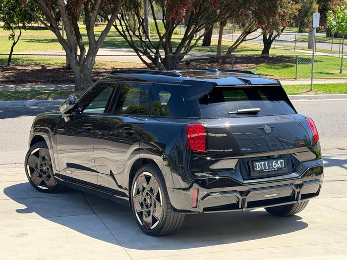 2025 MINI Aceman JCW E Favoured