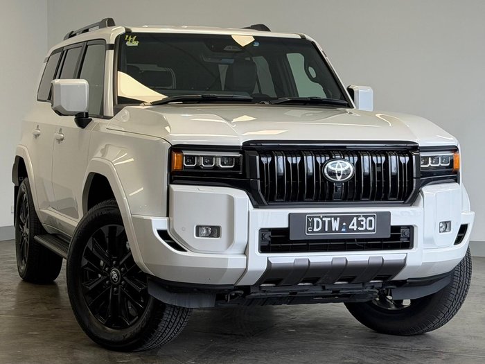 2025 Toyota Landcruiser Prado VX
