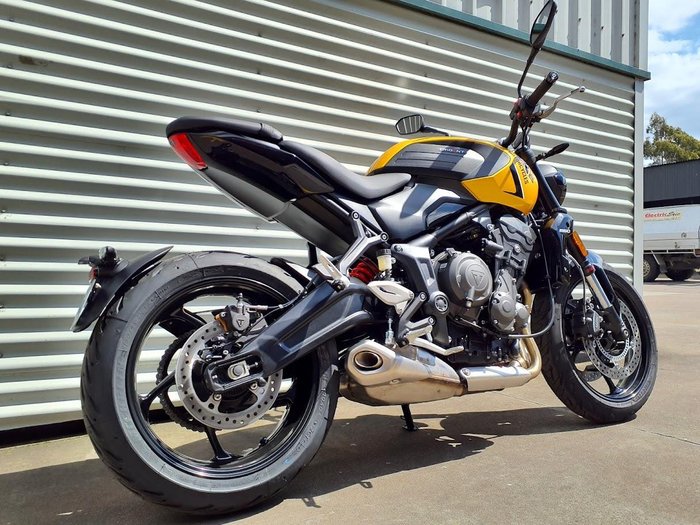 2026 Triumph Trident 660 Trident Yellow