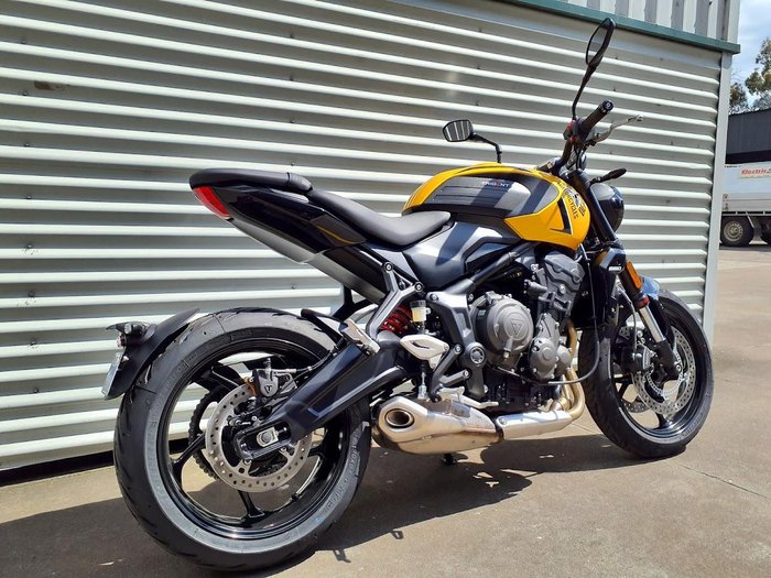 2026 Triumph Trident 660 Trident Yellow