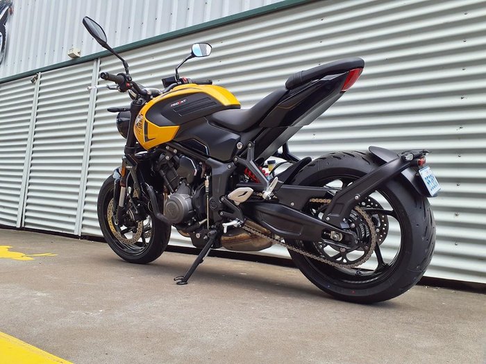 2026 Triumph Trident 660 Trident Yellow
