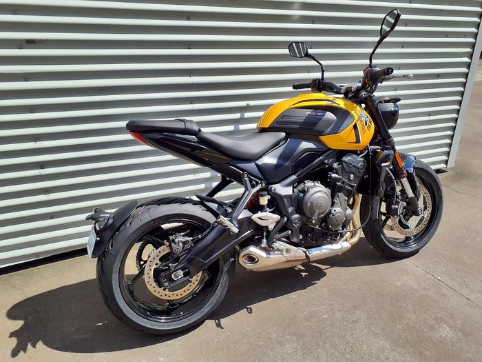 2026 Triumph Trident 660 Trident Yellow