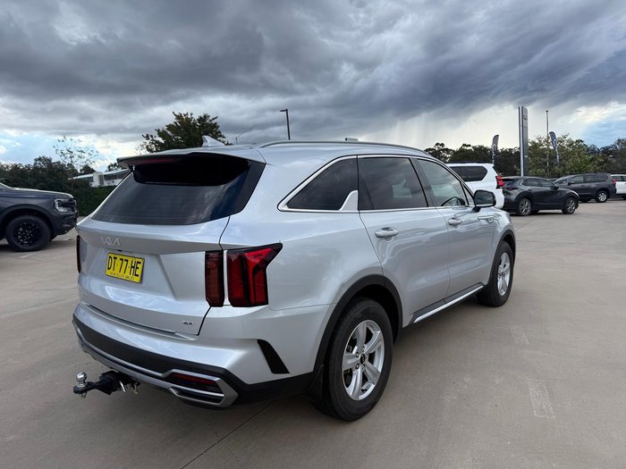 2023 Kia Sorento S