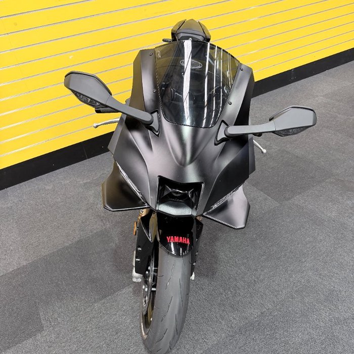 2025 Yamaha YZF-R9