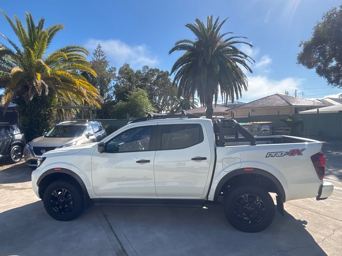 2024 Nissan Navara PRO-4X