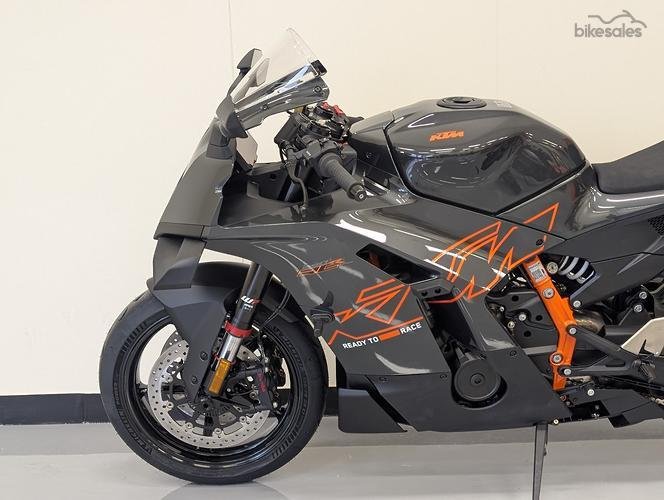 2026 KTM 990 RC R RC Black