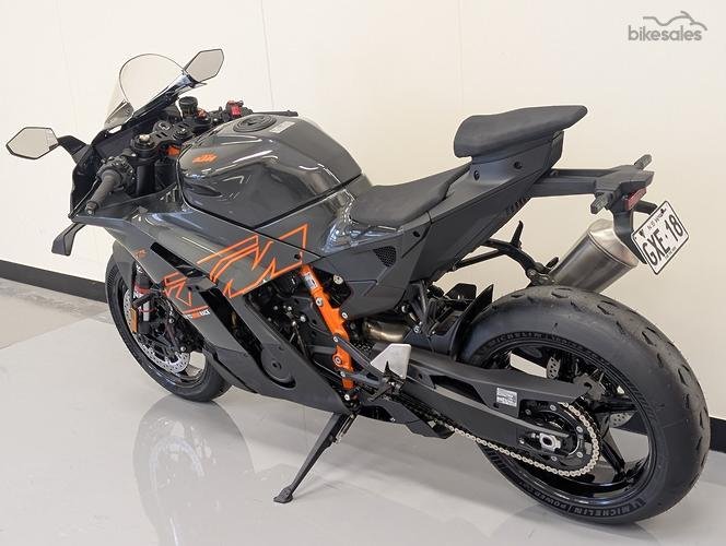 2026 KTM 990 RC R RC Black