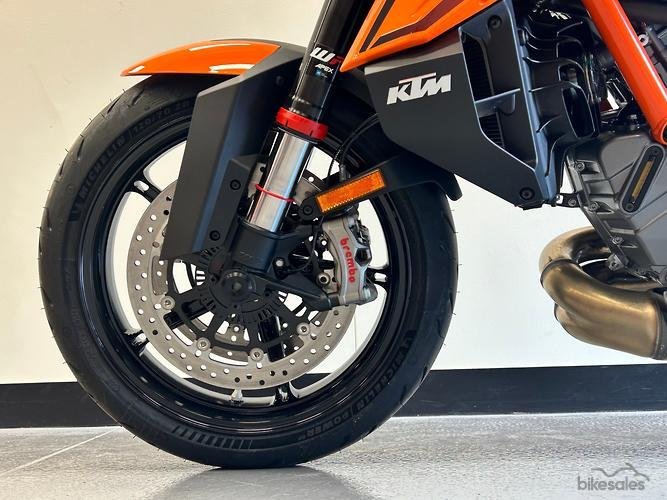 2026 KTM 1390 Super Duke R Super Duke Orange