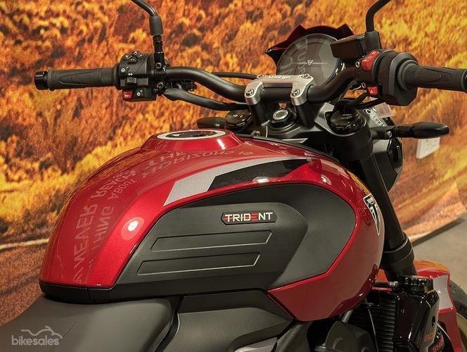 2026 Triumph Trident 800 Trident Red
