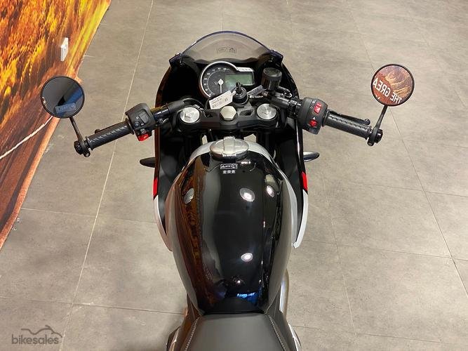2026 Triumph Thruxton 400 Thruxton Black
