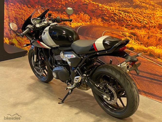 2026 Triumph Thruxton 400 Thruxton Black