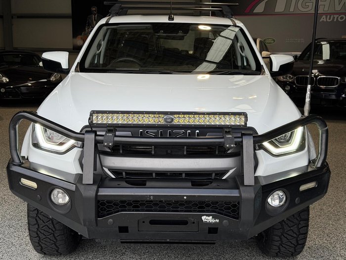 2021 Isuzu D-MAX LS-M