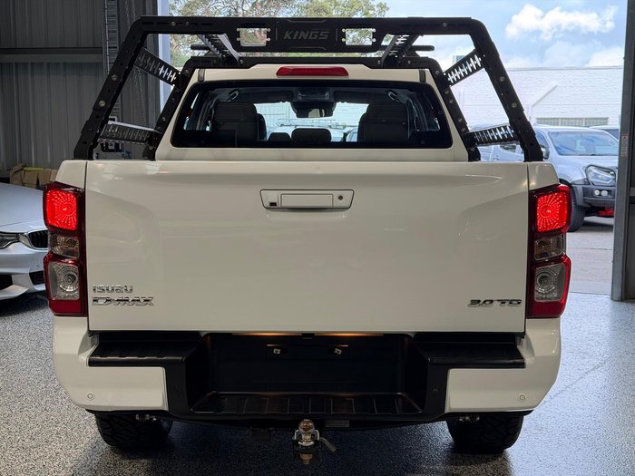 2021 Isuzu D-MAX LS-M