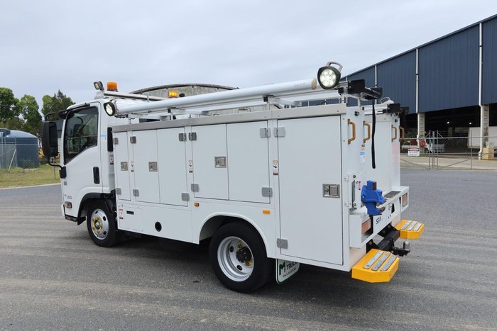 2017 Isuzu N Series NLR 45-150 Servicepack