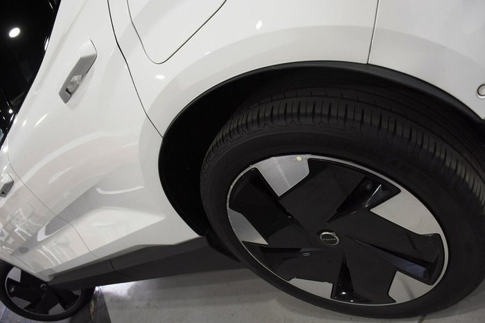 2024 Volvo EX30 Single Motor Extended Range Ultra