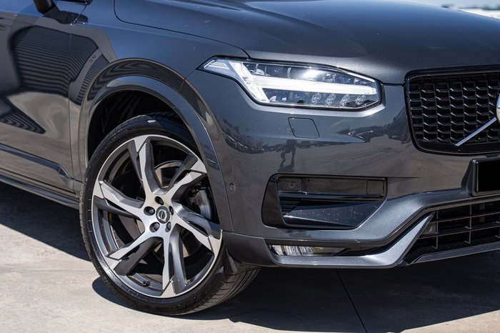 2021 Volvo XC90 T6 R-Design