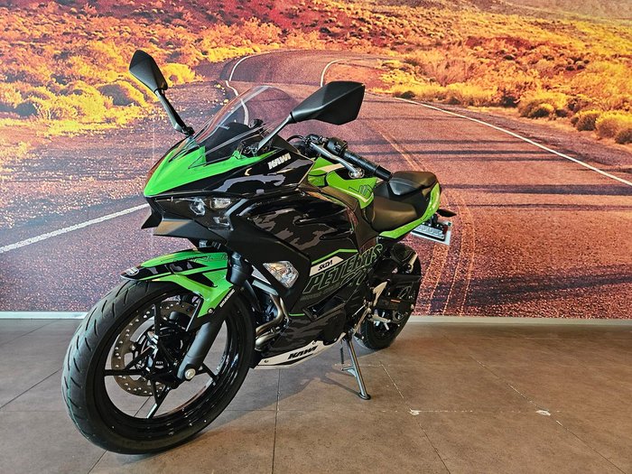 2026 Kawasaki Ninja 500 (EX500G) Ninja Black