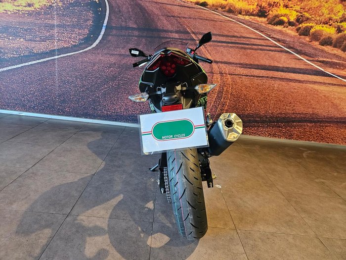 2026 Kawasaki Ninja 500 (EX500G) Ninja Black