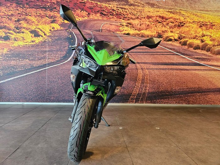 2026 Kawasaki Ninja 500 (EX500G) Ninja Black