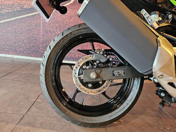 2026 Kawasaki Ninja 500 (EX500G) Ninja Black