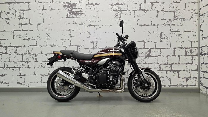 2026 Kawasaki Z900RS (Z900C) Z Red