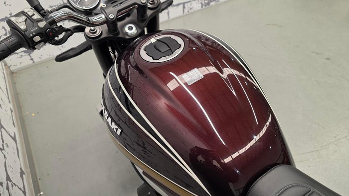 2026 Kawasaki Z900RS (Z900C) Z Red