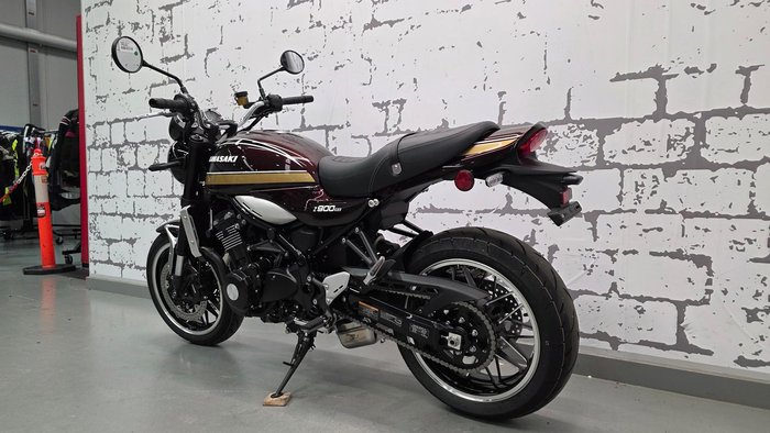 2026 Kawasaki Z900RS (Z900C) Z Red