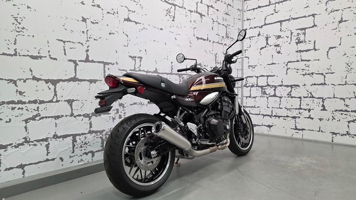 2026 Kawasaki Z900RS (Z900C) Z Red