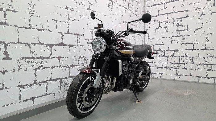 2026 Kawasaki Z900RS (Z900C) Z Red