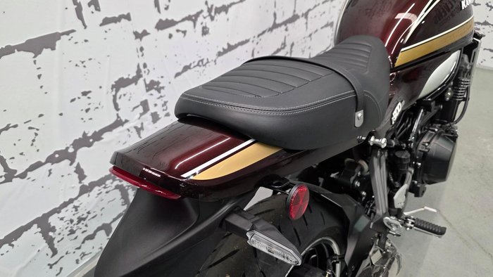 2026 Kawasaki Z900RS (Z900C) Z Red