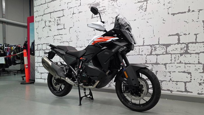 2026 KTM 1390 Super Adventure S Evo Super Adventure Black