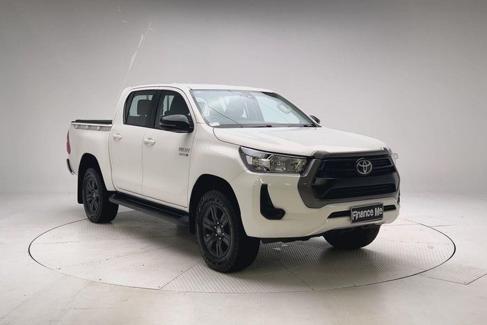 2023 Toyota Hilux SR
