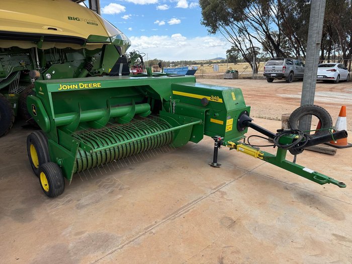 John Deere 348 Sq Baler