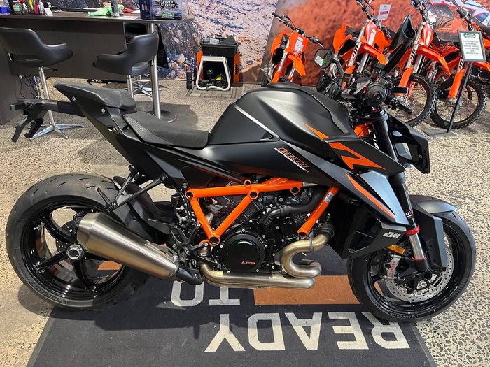 2026 KTM 1390 Super Duke R Super Duke Black