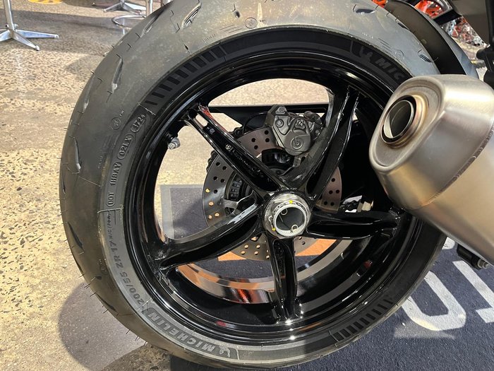 2026 KTM 1390 Super Duke R Super Duke Black