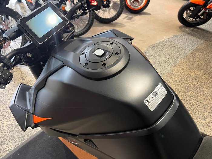 2026 KTM 1390 Super Duke R Super Duke Black